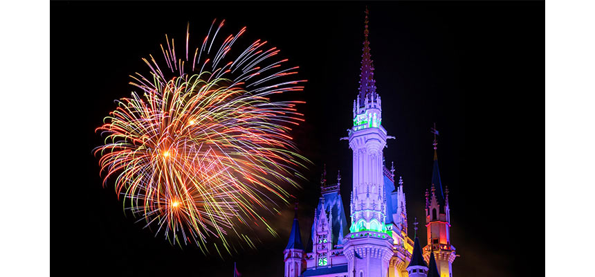 今日のディズニーランドの花火時間を確認する方法